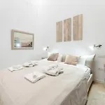 High Ceiling Gem In Heart Of Historic District * Málaga