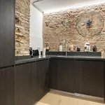 High Ceiling Gem In Heart Of Historic District *