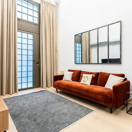 High Ceiling Gem In Heart Of Historic District Daire Málaga
