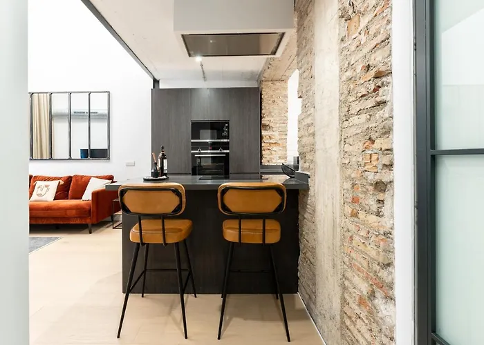 High Ceiling Gem In Heart Of Historic District * Málaga