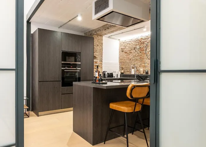 High Ceiling Gem In Heart Of Historic District Appartement Málaga